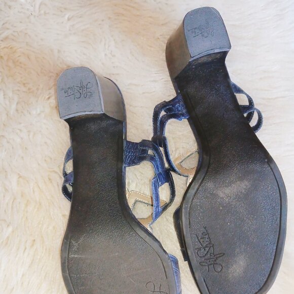 Blue Beauties! Faux-Reptile Heeled Evening Sandals - Picture 4 of 4